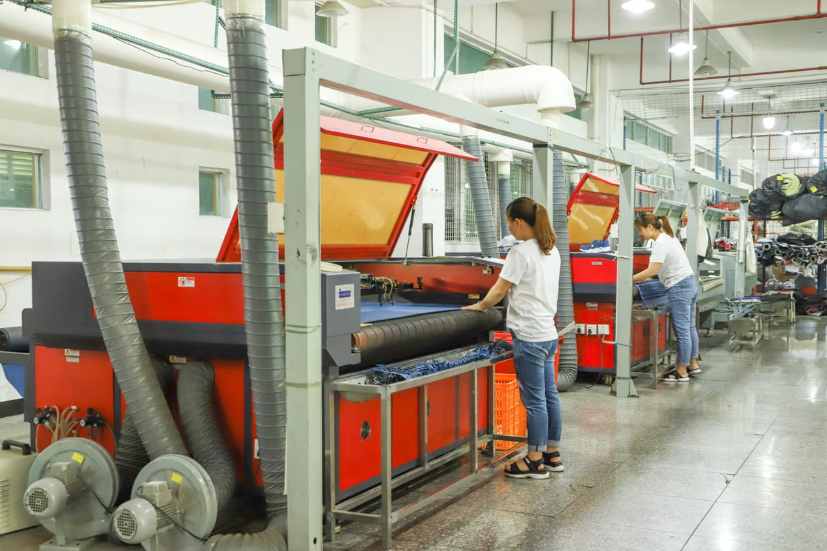 Material cutting house